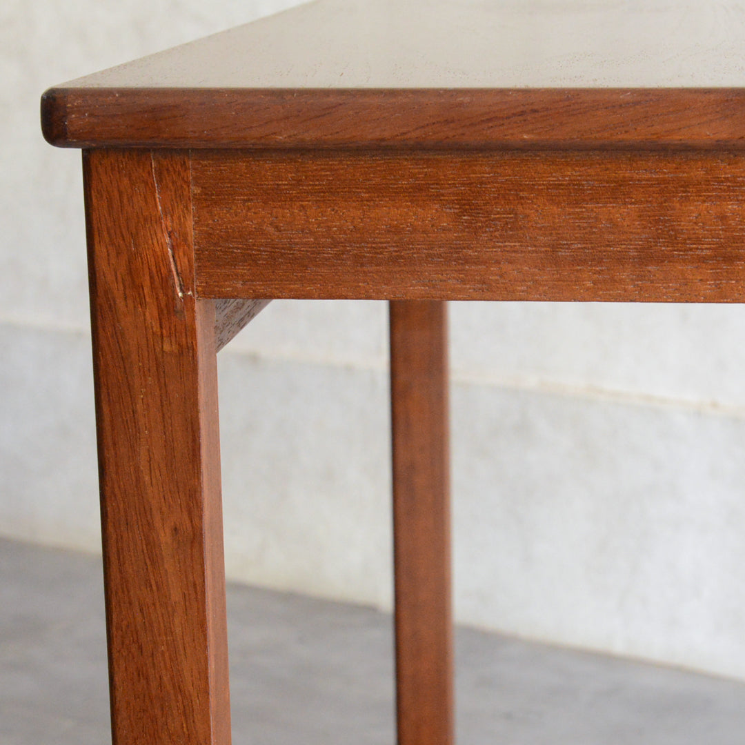 ミッドセンチュリー ヴィンテージ チーク ネストテーブル(抽斗付) 05