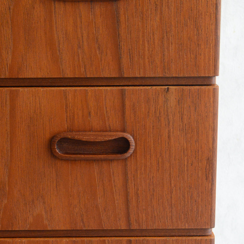 デンマークヴィンテージ  チーク４段チェスト 6-71