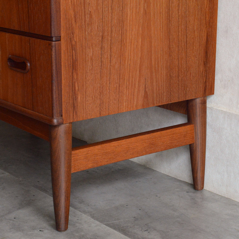 デンマークヴィンテージ  チーク４段チェスト 6-71