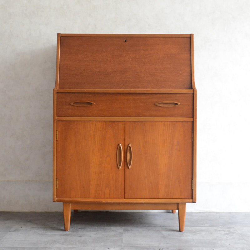 Jentique  ジェンティーク　ビューロー　17(鍵付）