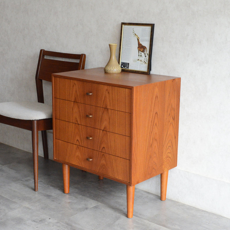 デンマークヴィンテージ  チーク４段スモールチェスト 6-75