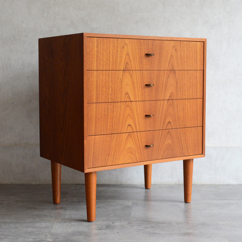 デンマークヴィンテージ  チーク４段スモールチェスト 6-75