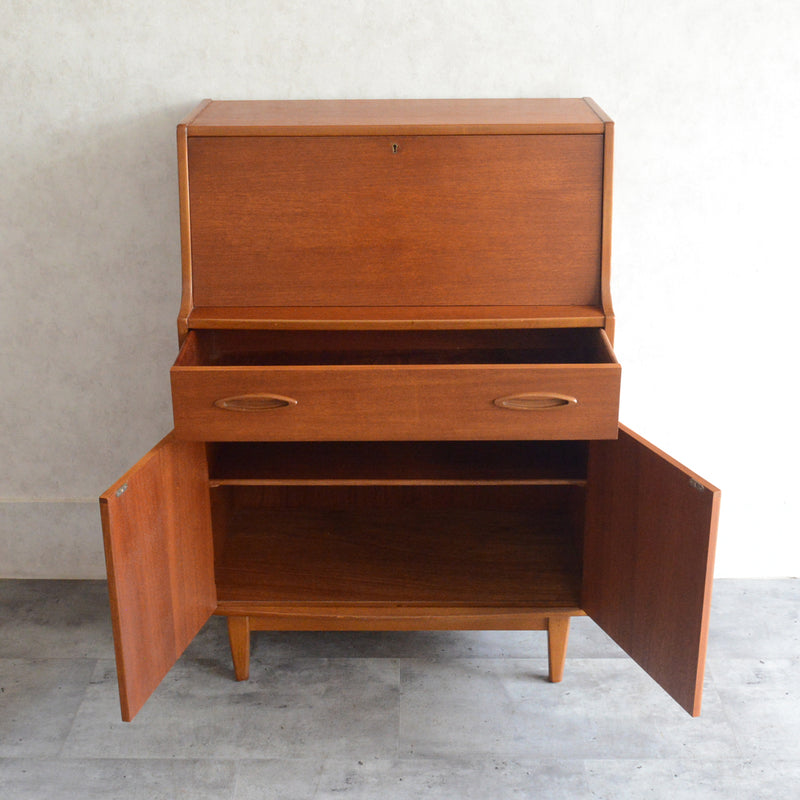 Jentique  ジェンティーク　ビューロー　17(鍵付）