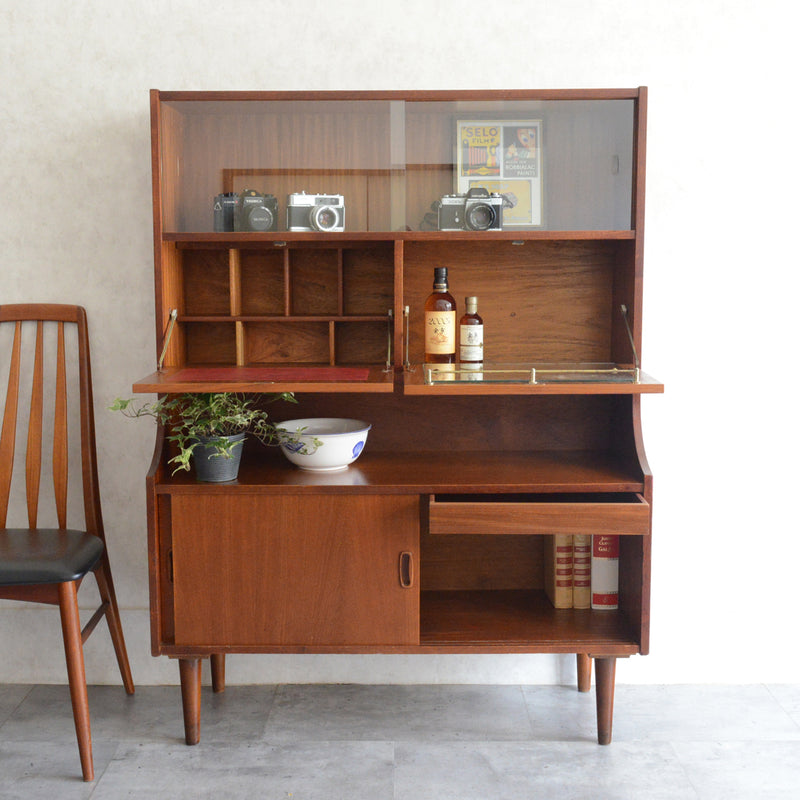 ミッドセンチュリー ヴィンテージ ハイサイドボード/カップボード 09（天板剥離再塗装済）
