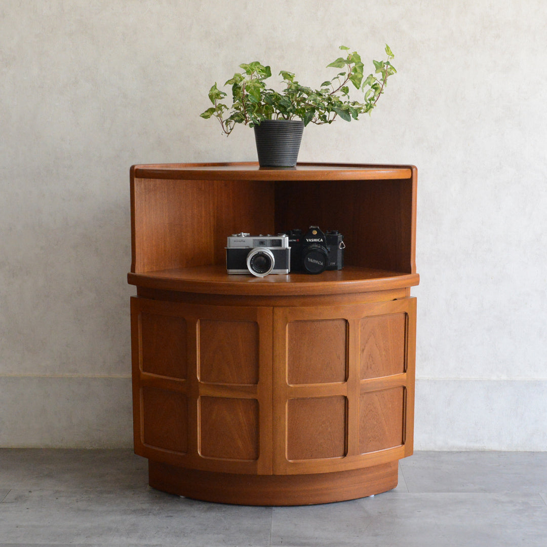 Nathan ネイサン コーナーキャビネット62