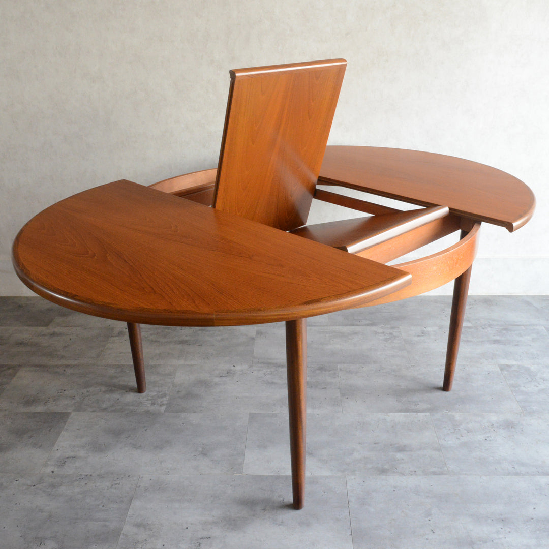 G-PLANジープラン エクステンション ラウンドダイニングテーブル 108(天板剥離再塗装）