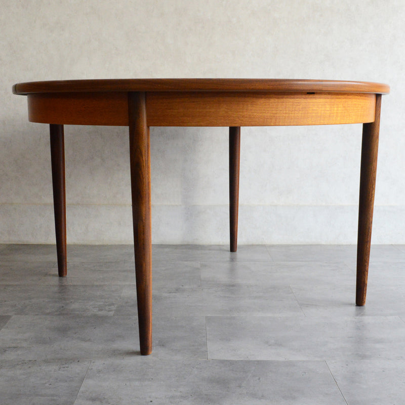 G-PLANジープラン エクステンション ラウンドダイニングテーブル 108(天板剥離再塗装）