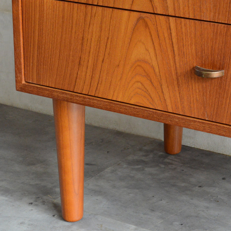 デンマークヴィンテージ  チーク４段スモールチェスト 6-75