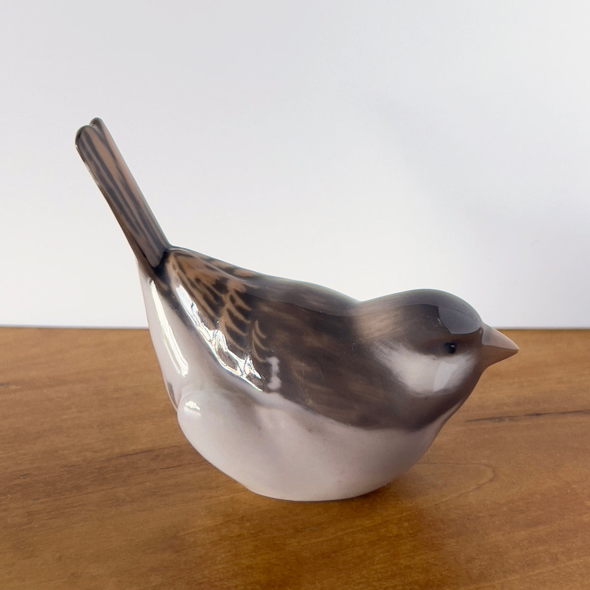 Royal Copenhagen　フィギュリン   尾を上げたスズメA　 px-31