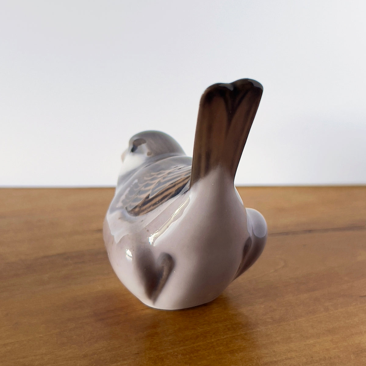 Royal Copenhagen　フィギュリン   尾を上げたスズメA　 px-31