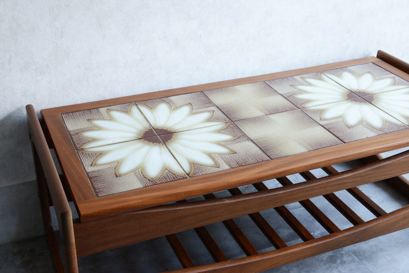 デンマークヴィンテージ　タイルトップローテーブル