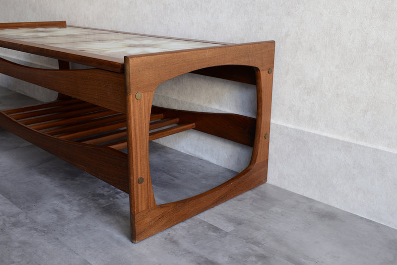 デンマークヴィンテージ　タイルトップローテーブル