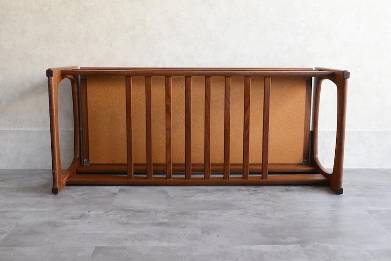 デンマークヴィンテージ　タイルトップローテーブル