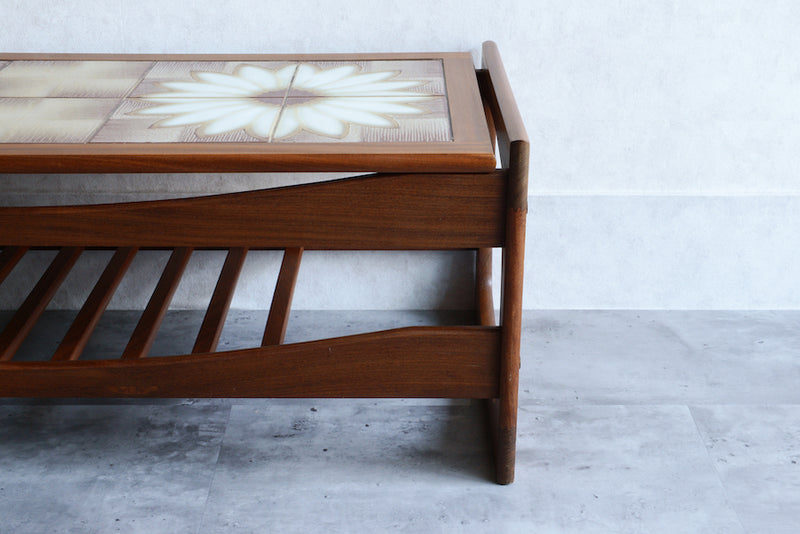 デンマークヴィンテージ　タイルトップローテーブル