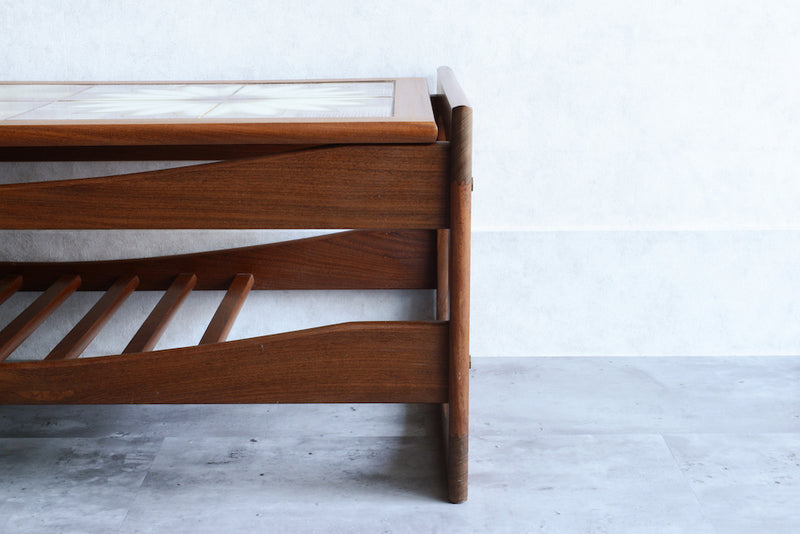 デンマークヴィンテージ　タイルトップローテーブル