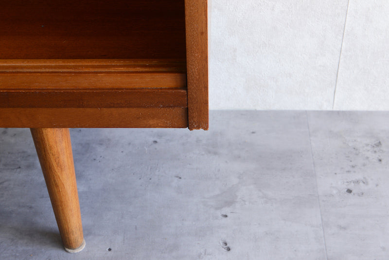 チークガラスキャビネット　イギリス　ヴィンテージ