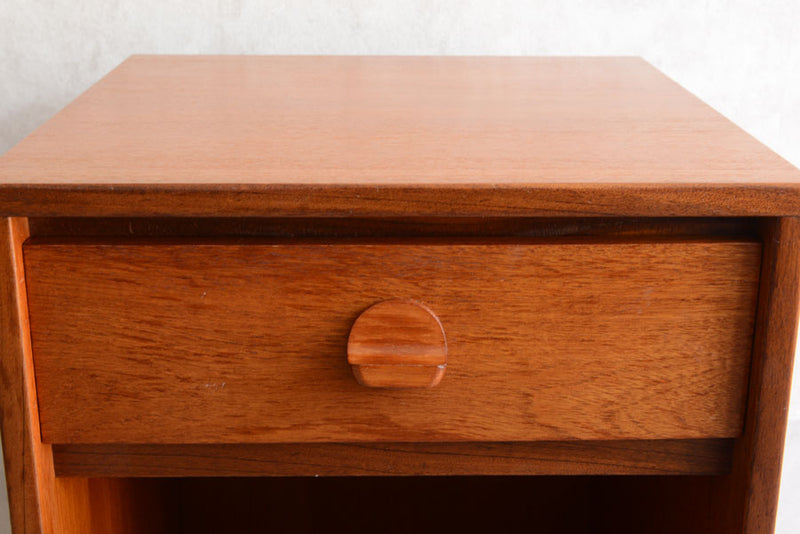 STAG　スタッグ　サイドテーブル