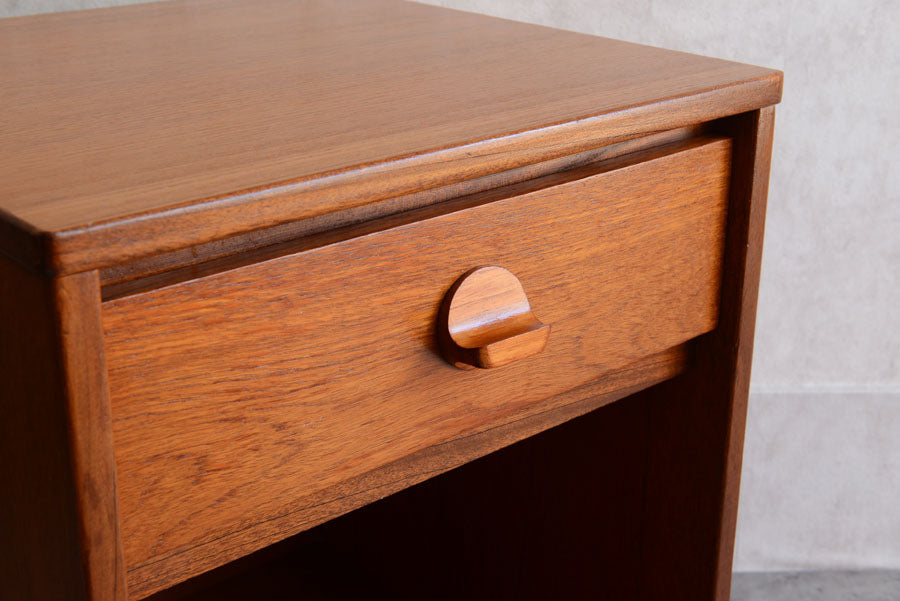 STAG　スタッグ　サイドテーブル