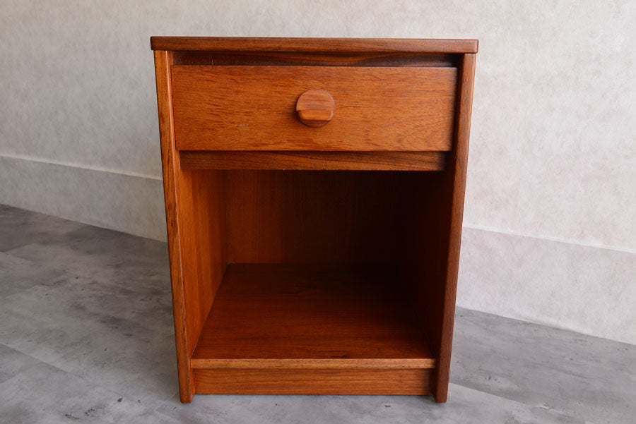 STAG　スタッグ　サイドテーブル