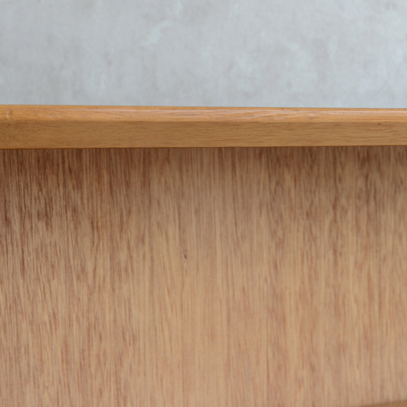 60S Herbert E. Gibbs ガラスキャビネット 35