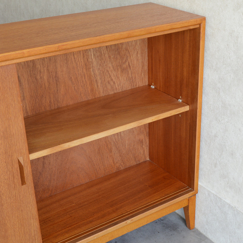 Herbert E. Gibbs（ハーバートE.ギブス）ガラスキャビネット22(木扉付)