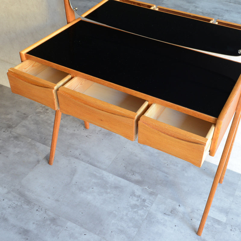 デンマークヴィンテージ　Arne Vodder　ドレッシングデスク