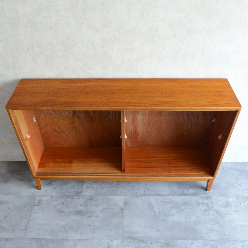 Herbert E. Gibbs（ハーバートE.ギブス）ガラスキャビネット22(木扉付)