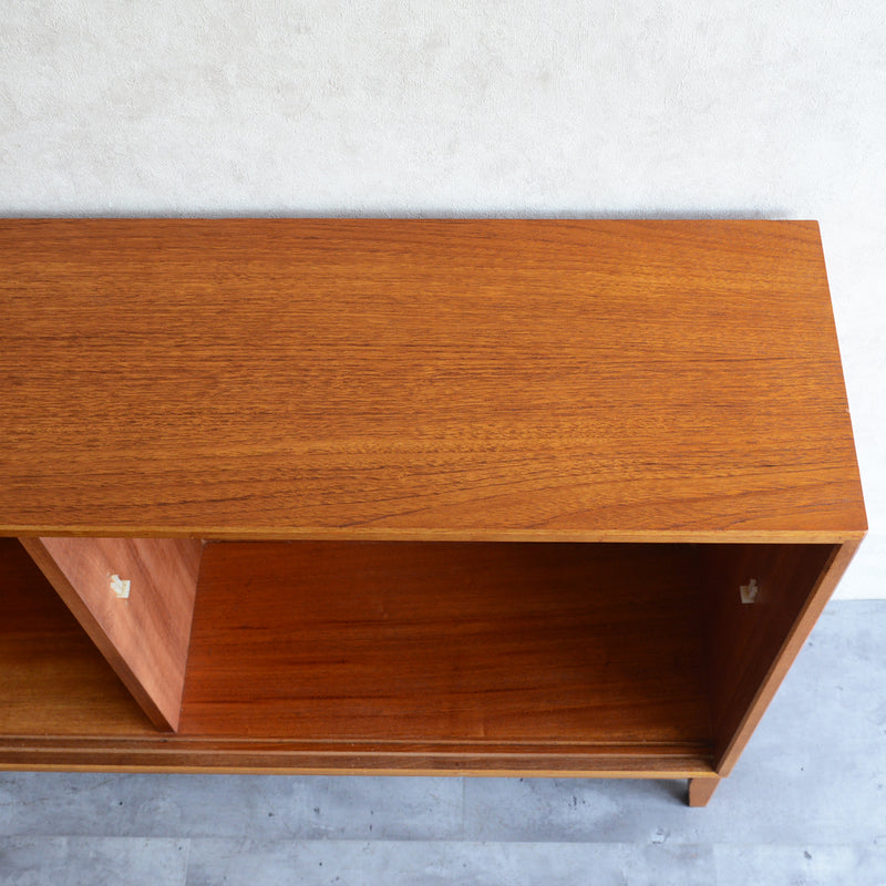 Herbert E. Gibbs（ハーバートE.ギブス）ガラスキャビネット22(木扉付)