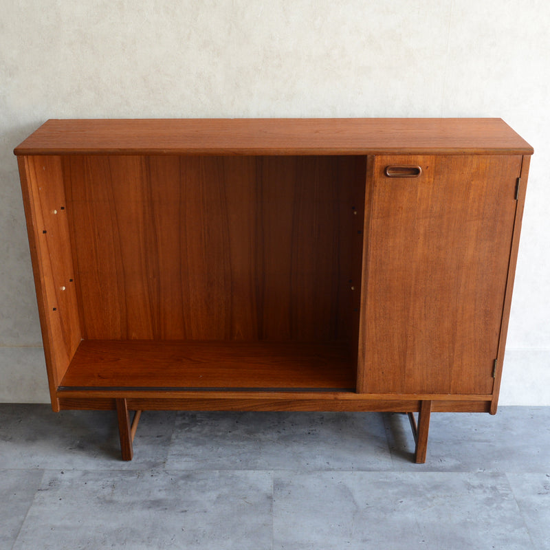 Turnidge  ターニッジ　ガラスキャビネット 17 (木扉付）