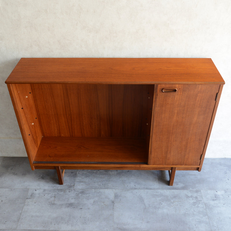 Turnidge  ターニッジ　ガラスキャビネット 17 (木扉付）