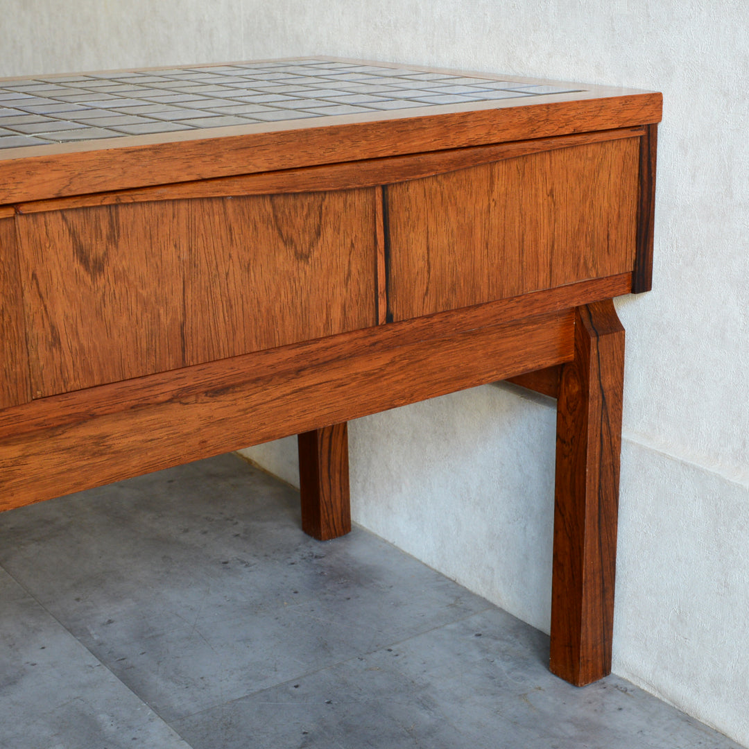 デンマーク ヴィンテージ ブルータイルチェスト5-5(ローズウッド）