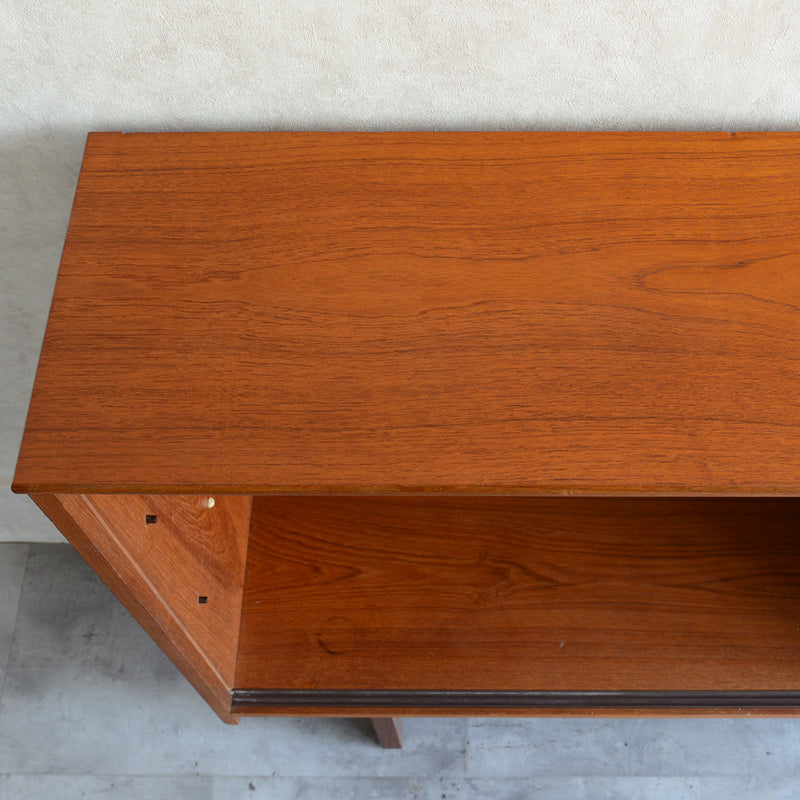 Turnidge  ターニッジ　ガラスキャビネット 17 (木扉付）