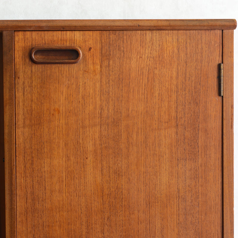 Turnidge  ターニッジ　ガラスキャビネット 17 (木扉付）