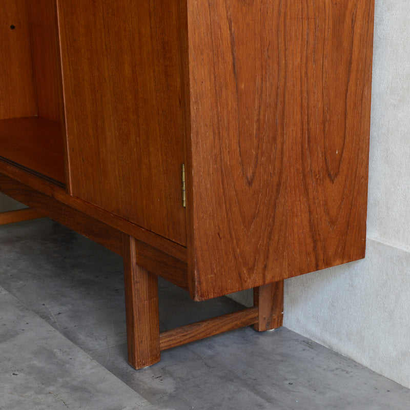 Turnidge  ターニッジ　ガラスキャビネット 17 (木扉付）