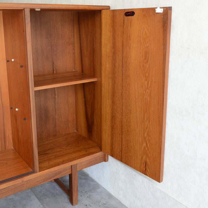 Turnidge  ターニッジ　ガラスキャビネット 17 (木扉付）