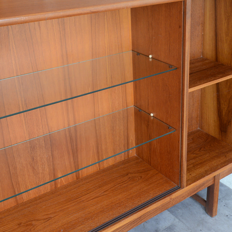 Turnidge  ターニッジ　ガラスキャビネット 17 (木扉付）