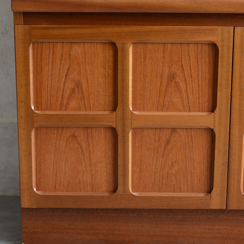 Nathan ネイサン トールキャビネット 24