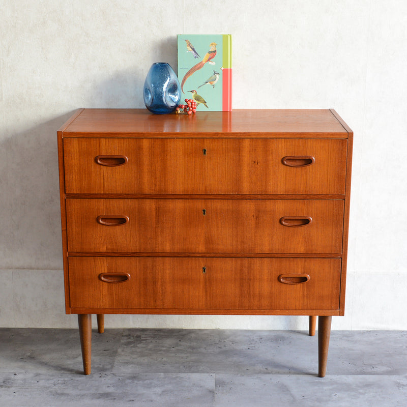 スウェーデンヴィンテージ　3段チェスト4-06