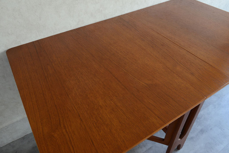 Jentique　ジェンティーク　ゲートレッグダイニングテーブル01