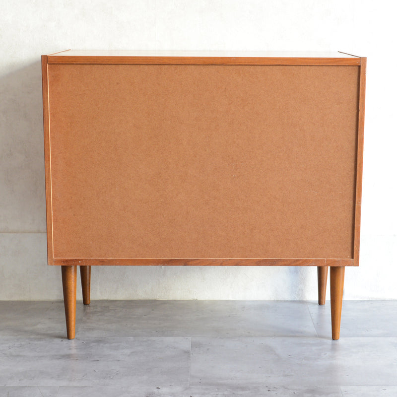 スウェーデンヴィンテージ　3段チェスト4-06