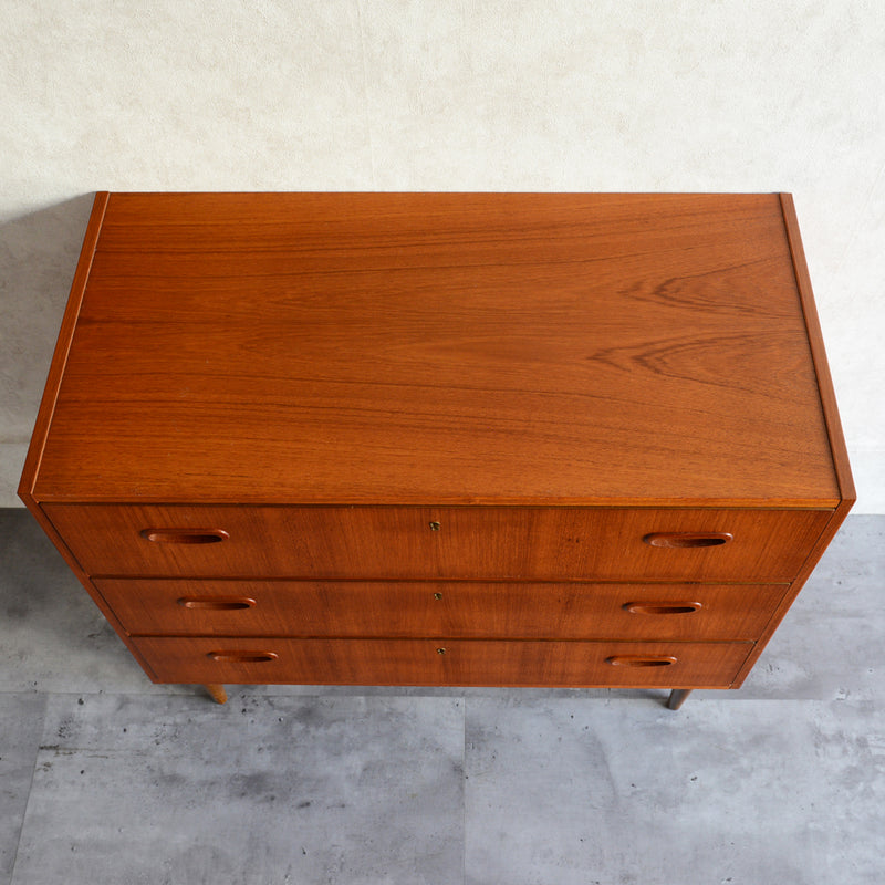 スウェーデンヴィンテージ　3段チェスト4-06