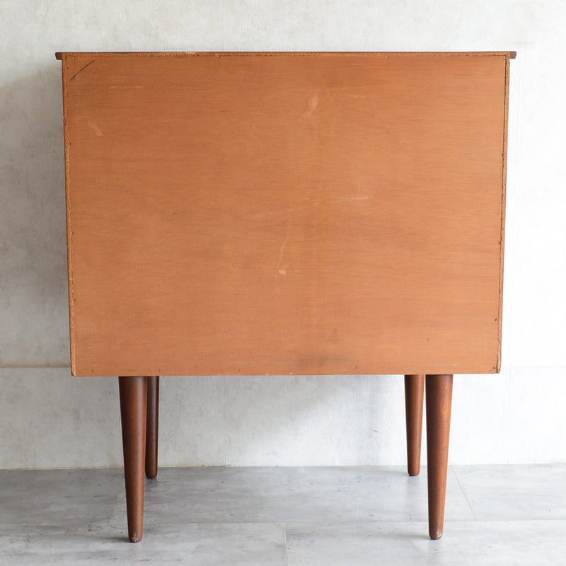 60s チェスト04 (3段脚付）