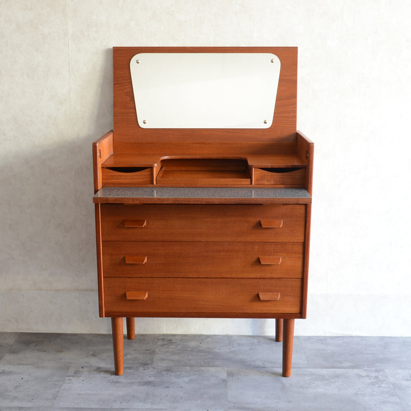 デンマークヴィンテージ ドレッシングチェスト01