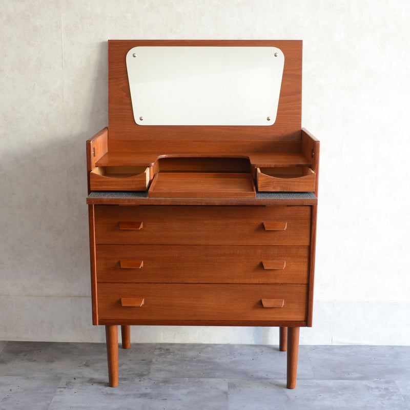 デンマークヴィンテージ ドレッシングチェスト01