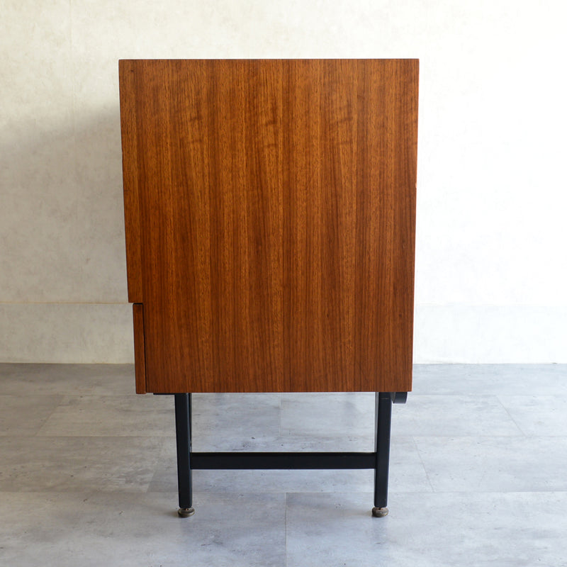 Beautility （ビューティリティ）ショートサイドボード