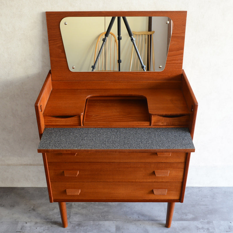 デンマークヴィンテージ ドレッシングチェスト01