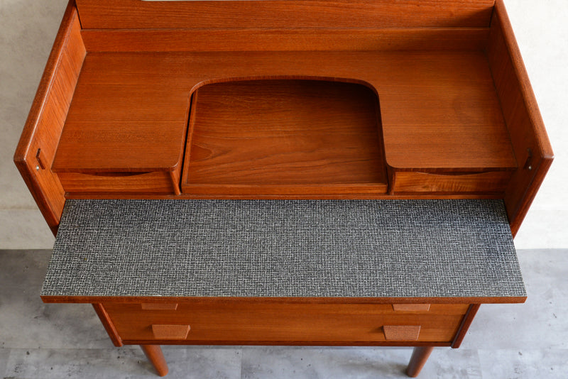 デンマークヴィンテージ ドレッシングチェスト01