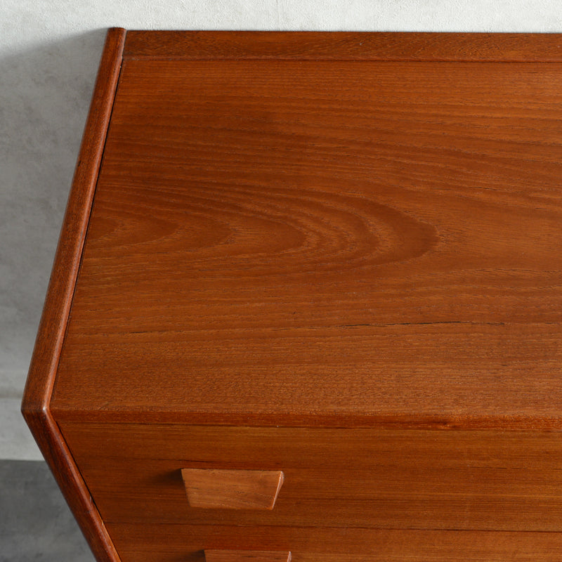 デンマークヴィンテージ ドレッシングチェスト01