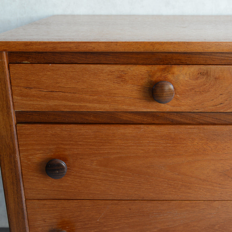 スウェーデン ヴィンテージ サイドボード 44