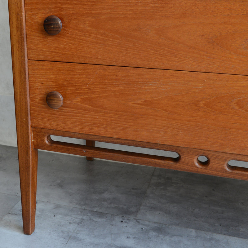 スウェーデン ヴィンテージ サイドボード 44